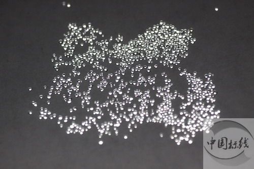 瀍河金属表面处理厂喷砂玻璃微珠清理